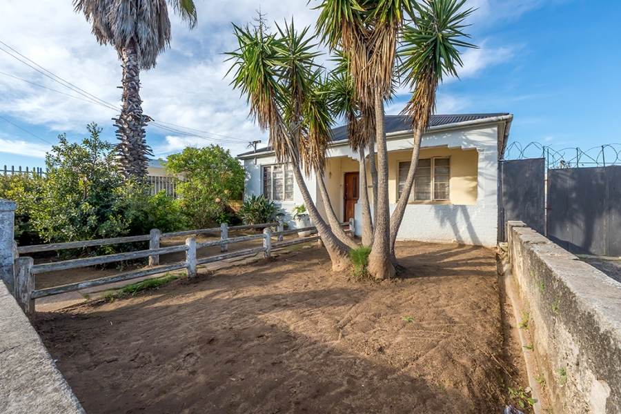 4 Bedroom Property for Sale in Lansdowne Western Cape